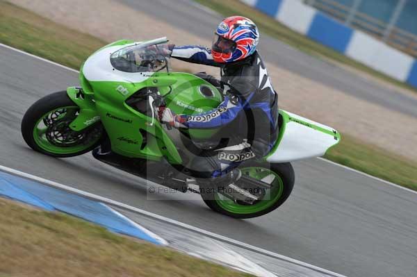 Motorcycle action photographs;Trackday digital images;donington;donington park leicestershire;donington photographs;event digital images;eventdigitalimages;no limits trackday;peter wileman photography;trackday;trackday photos