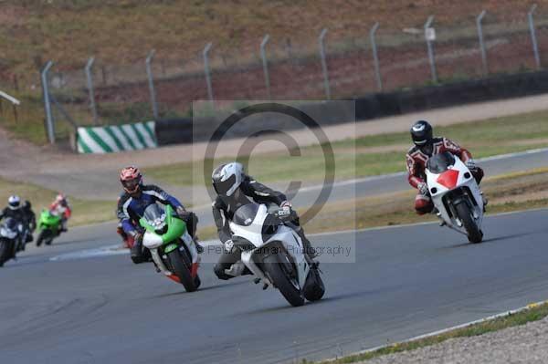 Motorcycle action photographs;Trackday digital images;donington;donington park leicestershire;donington photographs;event digital images;eventdigitalimages;no limits trackday;peter wileman photography;trackday;trackday photos