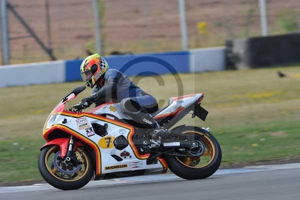 Motorcycle action photographs;Trackday digital images;donington;donington park leicestershire;donington photographs;event digital images;eventdigitalimages;no limits trackday;peter wileman photography;trackday;trackday photos