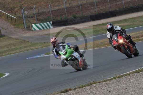 Motorcycle action photographs;Trackday digital images;donington;donington park leicestershire;donington photographs;event digital images;eventdigitalimages;no limits trackday;peter wileman photography;trackday;trackday photos