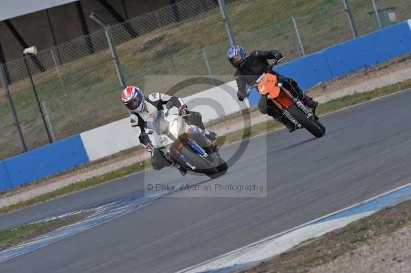 Motorcycle action photographs;Trackday digital images;donington;donington park leicestershire;donington photographs;event digital images;eventdigitalimages;no limits trackday;peter wileman photography;trackday;trackday photos