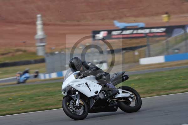 Motorcycle action photographs;Trackday digital images;donington;donington park leicestershire;donington photographs;event digital images;eventdigitalimages;no limits trackday;peter wileman photography;trackday;trackday photos