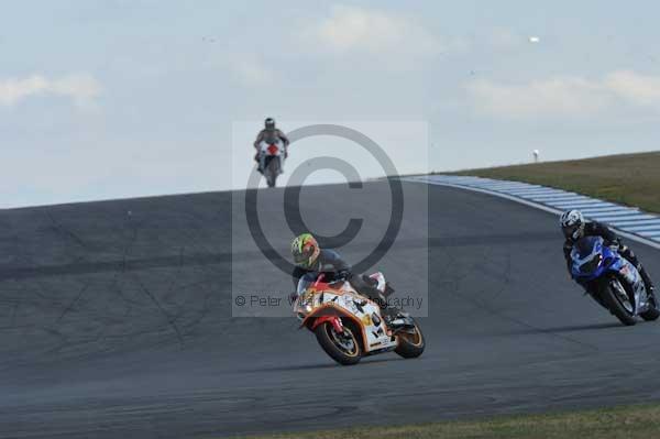 Motorcycle action photographs;Trackday digital images;donington;donington park leicestershire;donington photographs;event digital images;eventdigitalimages;no limits trackday;peter wileman photography;trackday;trackday photos