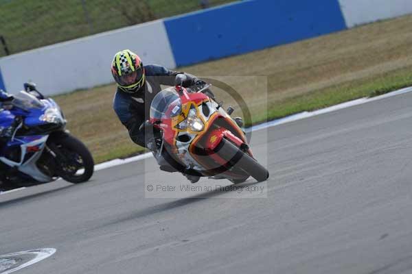 Motorcycle action photographs;Trackday digital images;donington;donington park leicestershire;donington photographs;event digital images;eventdigitalimages;no limits trackday;peter wileman photography;trackday;trackday photos