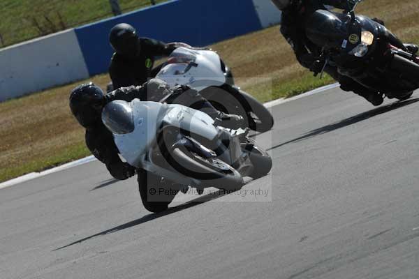 Motorcycle action photographs;Trackday digital images;donington;donington park leicestershire;donington photographs;event digital images;eventdigitalimages;no limits trackday;peter wileman photography;trackday;trackday photos
