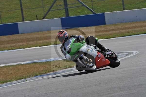 Motorcycle action photographs;Trackday digital images;donington;donington park leicestershire;donington photographs;event digital images;eventdigitalimages;no limits trackday;peter wileman photography;trackday;trackday photos