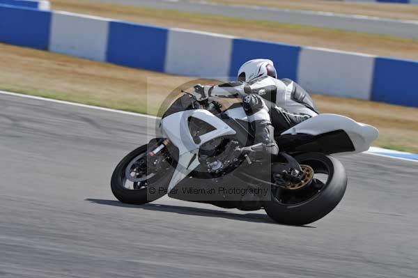Motorcycle action photographs;Trackday digital images;donington;donington park leicestershire;donington photographs;event digital images;eventdigitalimages;no limits trackday;peter wileman photography;trackday;trackday photos