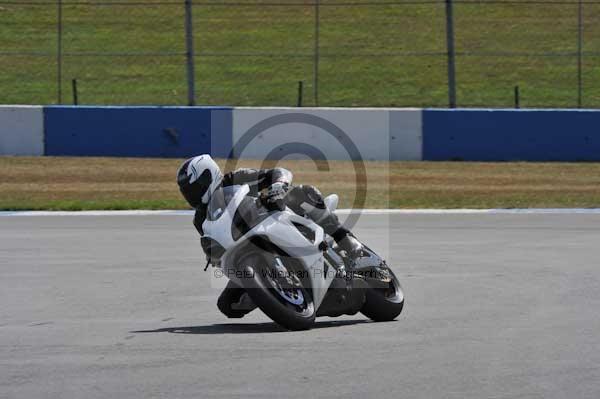 Motorcycle action photographs;Trackday digital images;donington;donington park leicestershire;donington photographs;event digital images;eventdigitalimages;no limits trackday;peter wileman photography;trackday;trackday photos
