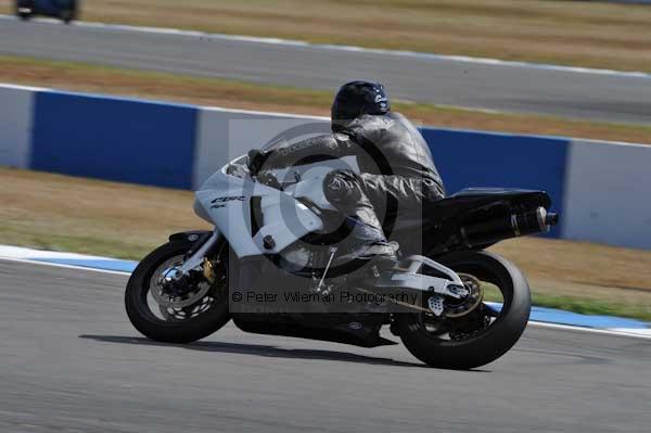 Motorcycle action photographs;Trackday digital images;donington;donington park leicestershire;donington photographs;event digital images;eventdigitalimages;no limits trackday;peter wileman photography;trackday;trackday photos