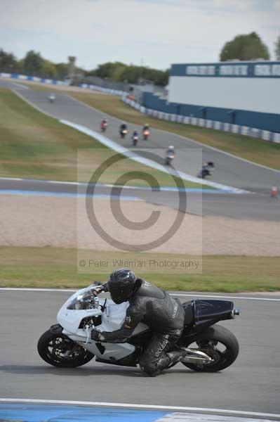 Motorcycle action photographs;Trackday digital images;donington;donington park leicestershire;donington photographs;event digital images;eventdigitalimages;no limits trackday;peter wileman photography;trackday;trackday photos
