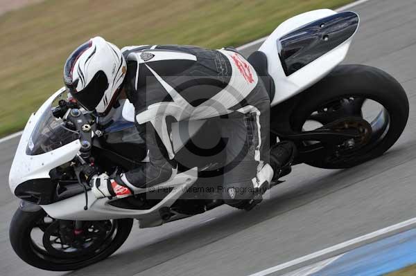 Motorcycle action photographs;Trackday digital images;donington;donington park leicestershire;donington photographs;event digital images;eventdigitalimages;no limits trackday;peter wileman photography;trackday;trackday photos