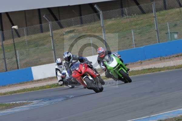 Motorcycle action photographs;Trackday digital images;donington;donington park leicestershire;donington photographs;event digital images;eventdigitalimages;no limits trackday;peter wileman photography;trackday;trackday photos
