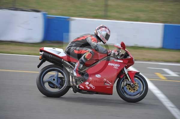 Motorcycle action photographs;Trackday digital images;donington;donington park leicestershire;donington photographs;event digital images;eventdigitalimages;no limits trackday;peter wileman photography;trackday;trackday photos