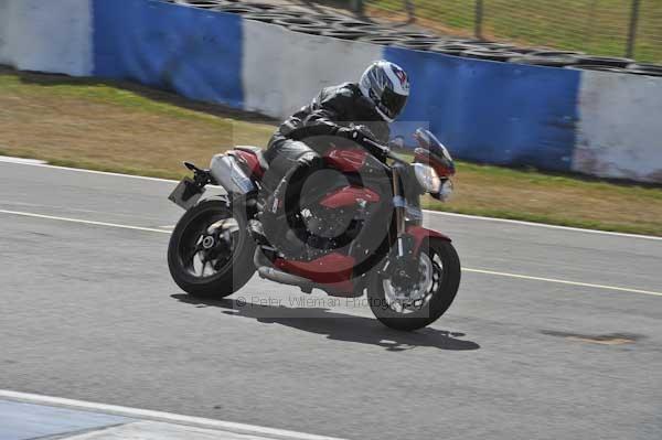 Motorcycle action photographs;Trackday digital images;donington;donington park leicestershire;donington photographs;event digital images;eventdigitalimages;no limits trackday;peter wileman photography;trackday;trackday photos