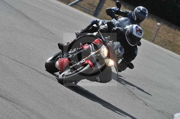 Motorcycle action photographs;Trackday digital images;donington;donington park leicestershire;donington photographs;event digital images;eventdigitalimages;no limits trackday;peter wileman photography;trackday;trackday photos
