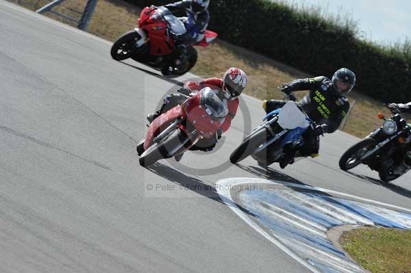 Motorcycle action photographs;Trackday digital images;donington;donington park leicestershire;donington photographs;event digital images;eventdigitalimages;no limits trackday;peter wileman photography;trackday;trackday photos