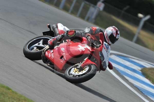 Motorcycle action photographs;Trackday digital images;donington;donington park leicestershire;donington photographs;event digital images;eventdigitalimages;no limits trackday;peter wileman photography;trackday;trackday photos