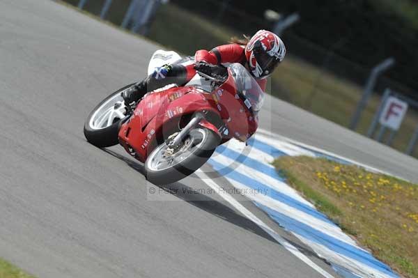 Motorcycle action photographs;Trackday digital images;donington;donington park leicestershire;donington photographs;event digital images;eventdigitalimages;no limits trackday;peter wileman photography;trackday;trackday photos