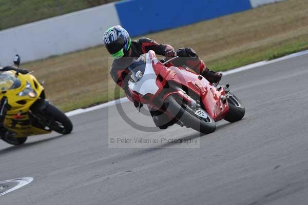 Motorcycle action photographs;Trackday digital images;donington;donington park leicestershire;donington photographs;event digital images;eventdigitalimages;no limits trackday;peter wileman photography;trackday;trackday photos