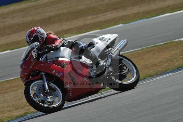 Motorcycle action photographs;Trackday digital images;donington;donington park leicestershire;donington photographs;event digital images;eventdigitalimages;no limits trackday;peter wileman photography;trackday;trackday photos