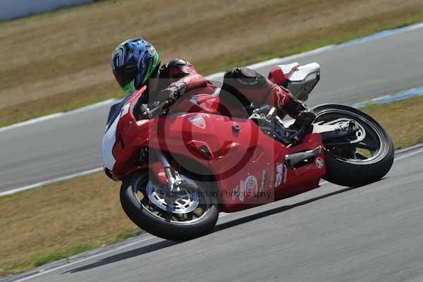 Motorcycle action photographs;Trackday digital images;donington;donington park leicestershire;donington photographs;event digital images;eventdigitalimages;no limits trackday;peter wileman photography;trackday;trackday photos