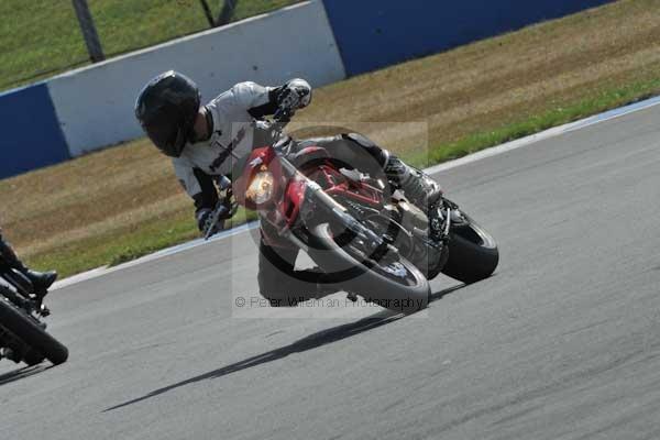 Motorcycle action photographs;Trackday digital images;donington;donington park leicestershire;donington photographs;event digital images;eventdigitalimages;no limits trackday;peter wileman photography;trackday;trackday photos