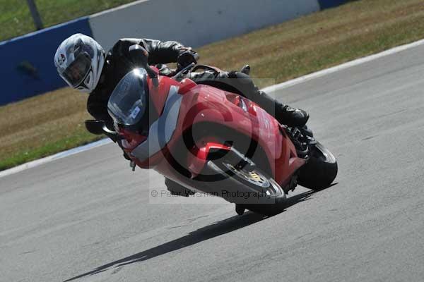 Motorcycle action photographs;Trackday digital images;donington;donington park leicestershire;donington photographs;event digital images;eventdigitalimages;no limits trackday;peter wileman photography;trackday;trackday photos