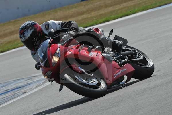Motorcycle action photographs;Trackday digital images;donington;donington park leicestershire;donington photographs;event digital images;eventdigitalimages;no limits trackday;peter wileman photography;trackday;trackday photos