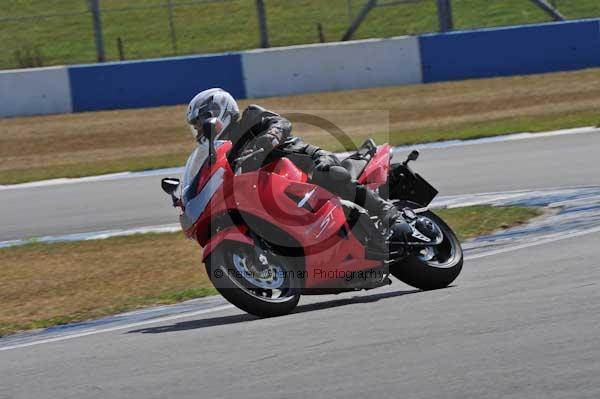 Motorcycle action photographs;Trackday digital images;donington;donington park leicestershire;donington photographs;event digital images;eventdigitalimages;no limits trackday;peter wileman photography;trackday;trackday photos