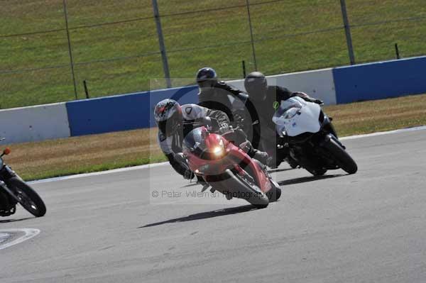 Motorcycle action photographs;Trackday digital images;donington;donington park leicestershire;donington photographs;event digital images;eventdigitalimages;no limits trackday;peter wileman photography;trackday;trackday photos