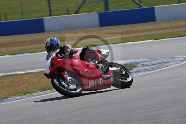 Motorcycle action photographs;Trackday digital images;donington;donington park leicestershire;donington photographs;event digital images;eventdigitalimages;no limits trackday;peter wileman photography;trackday;trackday photos