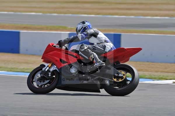 Motorcycle action photographs;Trackday digital images;donington;donington park leicestershire;donington photographs;event digital images;eventdigitalimages;no limits trackday;peter wileman photography;trackday;trackday photos