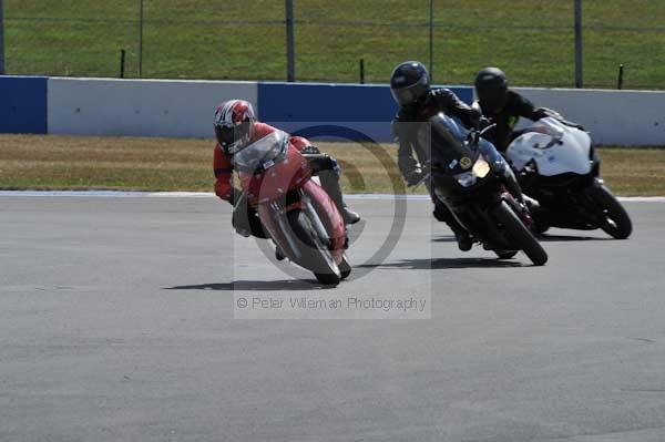 Motorcycle action photographs;Trackday digital images;donington;donington park leicestershire;donington photographs;event digital images;eventdigitalimages;no limits trackday;peter wileman photography;trackday;trackday photos