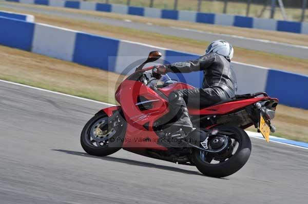 Motorcycle action photographs;Trackday digital images;donington;donington park leicestershire;donington photographs;event digital images;eventdigitalimages;no limits trackday;peter wileman photography;trackday;trackday photos