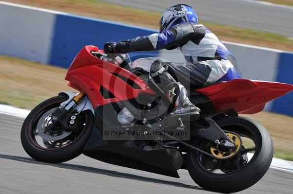 Motorcycle action photographs;Trackday digital images;donington;donington park leicestershire;donington photographs;event digital images;eventdigitalimages;no limits trackday;peter wileman photography;trackday;trackday photos