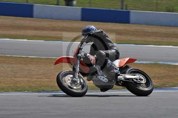 Motorcycle action photographs;Trackday digital images;donington;donington park leicestershire;donington photographs;event digital images;eventdigitalimages;no limits trackday;peter wileman photography;trackday;trackday photos