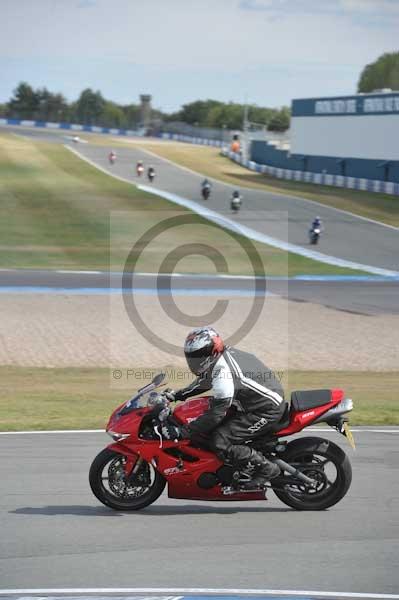 Motorcycle action photographs;Trackday digital images;donington;donington park leicestershire;donington photographs;event digital images;eventdigitalimages;no limits trackday;peter wileman photography;trackday;trackday photos