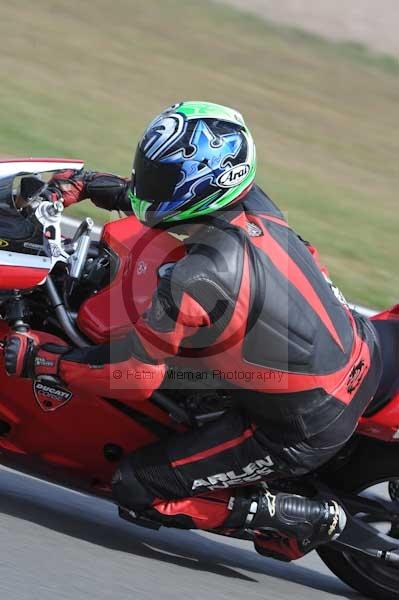 Motorcycle action photographs;Trackday digital images;donington;donington park leicestershire;donington photographs;event digital images;eventdigitalimages;no limits trackday;peter wileman photography;trackday;trackday photos
