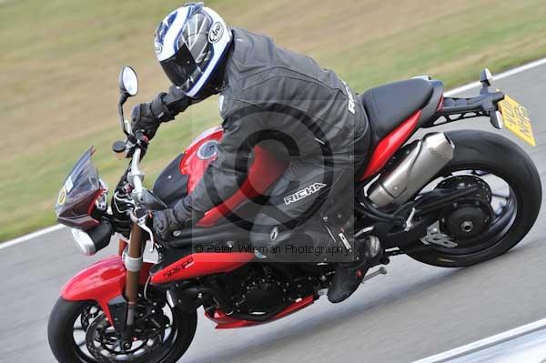 Motorcycle action photographs;Trackday digital images;donington;donington park leicestershire;donington photographs;event digital images;eventdigitalimages;no limits trackday;peter wileman photography;trackday;trackday photos