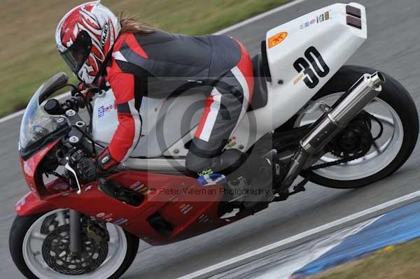 Motorcycle action photographs;Trackday digital images;donington;donington park leicestershire;donington photographs;event digital images;eventdigitalimages;no limits trackday;peter wileman photography;trackday;trackday photos