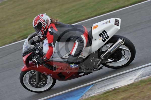 Motorcycle action photographs;Trackday digital images;donington;donington park leicestershire;donington photographs;event digital images;eventdigitalimages;no limits trackday;peter wileman photography;trackday;trackday photos