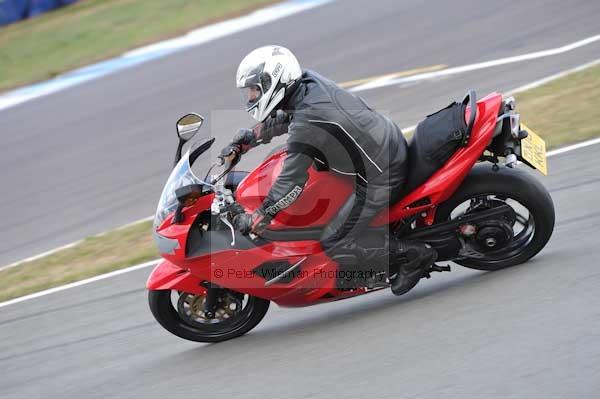 Motorcycle action photographs;Trackday digital images;donington;donington park leicestershire;donington photographs;event digital images;eventdigitalimages;no limits trackday;peter wileman photography;trackday;trackday photos