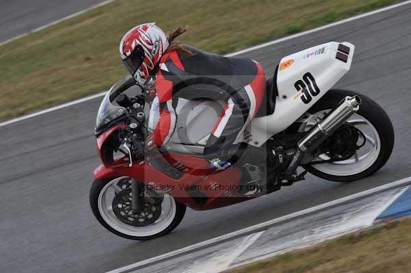 Motorcycle action photographs;Trackday digital images;donington;donington park leicestershire;donington photographs;event digital images;eventdigitalimages;no limits trackday;peter wileman photography;trackday;trackday photos