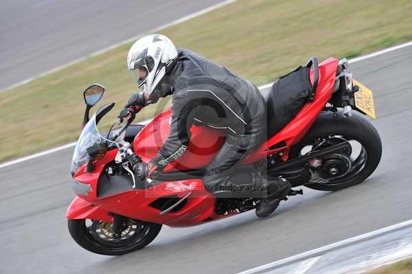 Motorcycle action photographs;Trackday digital images;donington;donington park leicestershire;donington photographs;event digital images;eventdigitalimages;no limits trackday;peter wileman photography;trackday;trackday photos