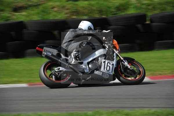 Motorcycle action photographs;Trackday digital images;cadwell;cadwell park photographs;event digital images;eventdigitalimages;motor racing louth lincolnshire;no limits trackday;peter wileman photography;trackday;trackday photos