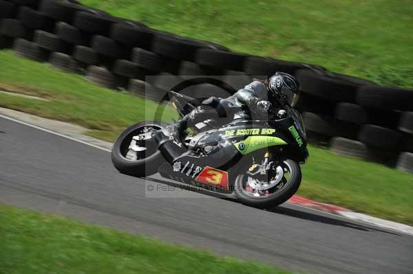 Motorcycle action photographs;Trackday digital images;cadwell;cadwell park photographs;event digital images;eventdigitalimages;motor racing louth lincolnshire;no limits trackday;peter wileman photography;trackday;trackday photos