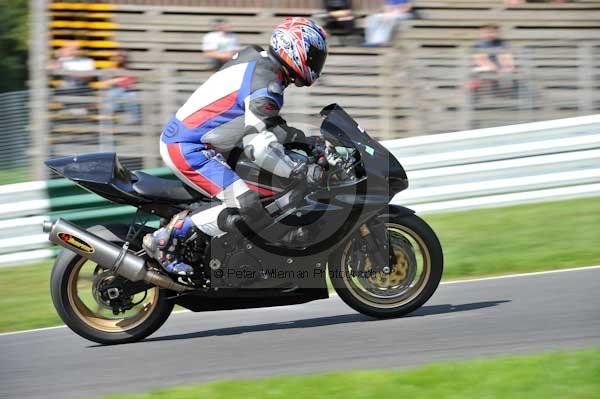 Motorcycle action photographs;Trackday digital images;cadwell;cadwell park photographs;event digital images;eventdigitalimages;motor racing louth lincolnshire;no limits trackday;peter wileman photography;trackday;trackday photos