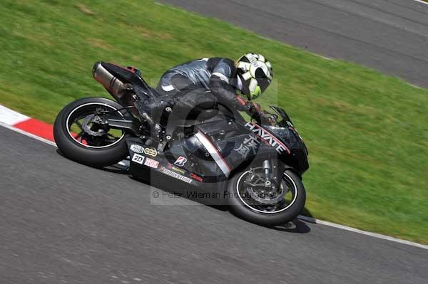Motorcycle action photographs;Trackday digital images;cadwell;cadwell park photographs;event digital images;eventdigitalimages;motor racing louth lincolnshire;no limits trackday;peter wileman photography;trackday;trackday photos