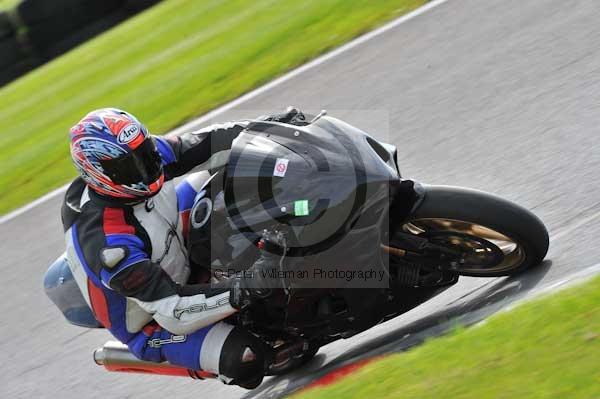 Motorcycle action photographs;Trackday digital images;cadwell;cadwell park photographs;event digital images;eventdigitalimages;motor racing louth lincolnshire;no limits trackday;peter wileman photography;trackday;trackday photos