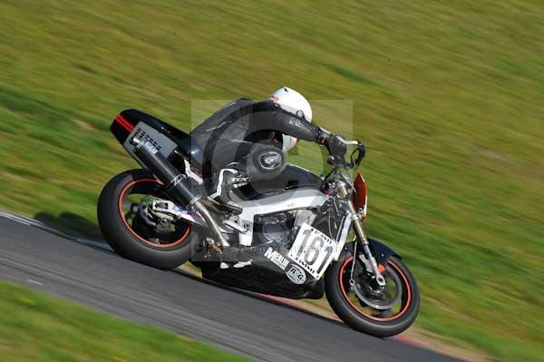 Motorcycle action photographs;Trackday digital images;cadwell;cadwell park photographs;event digital images;eventdigitalimages;motor racing louth lincolnshire;no limits trackday;peter wileman photography;trackday;trackday photos